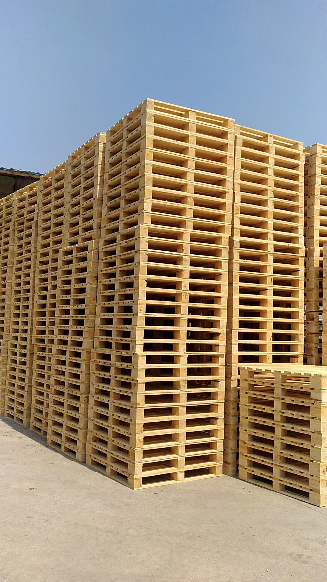 感城镇实木托盘